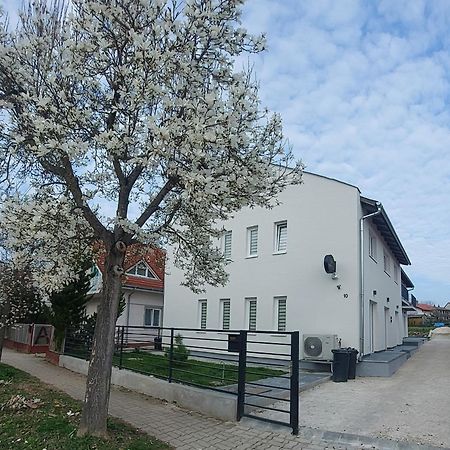 Heviz Lux Apartmanhaz Extérieur photo