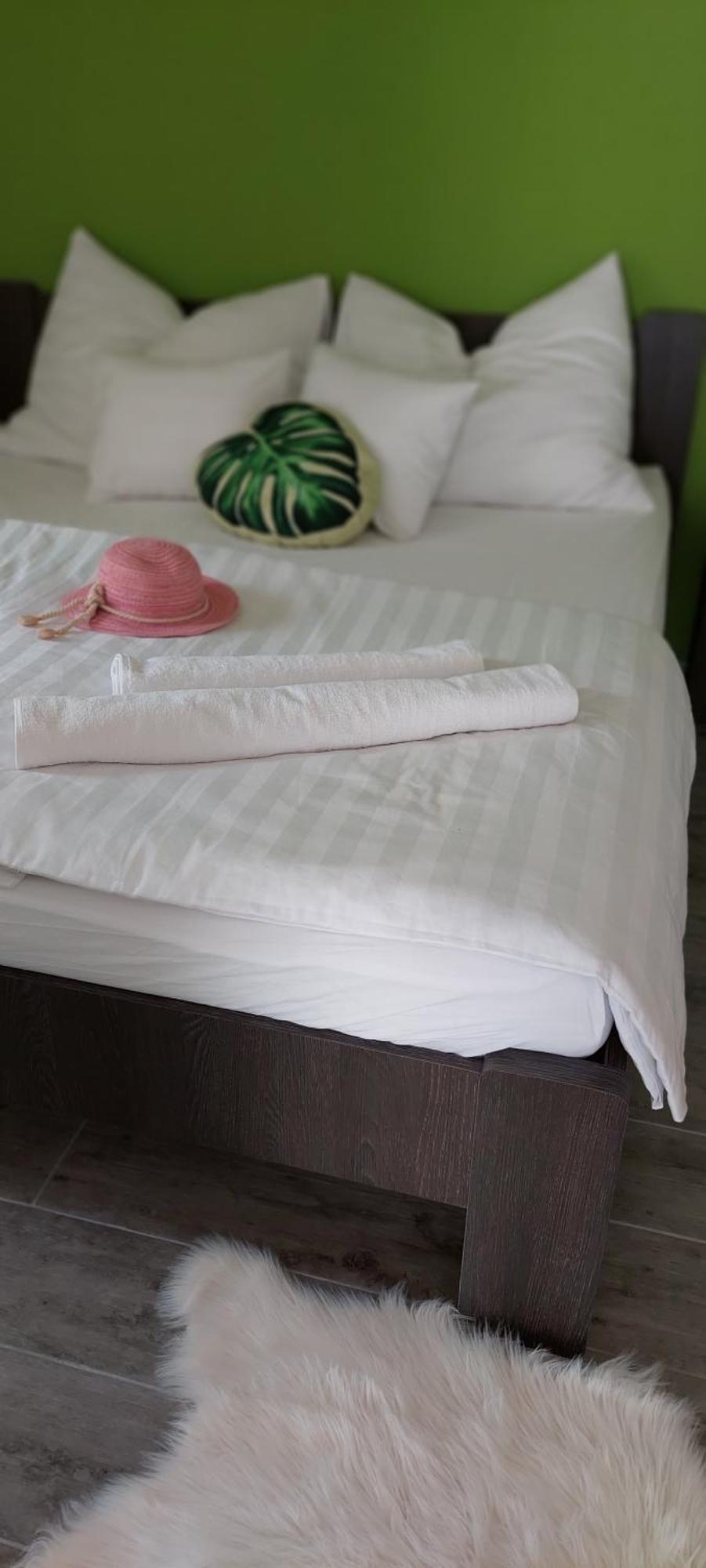 Heviz Lux Apartmanhaz Extérieur photo